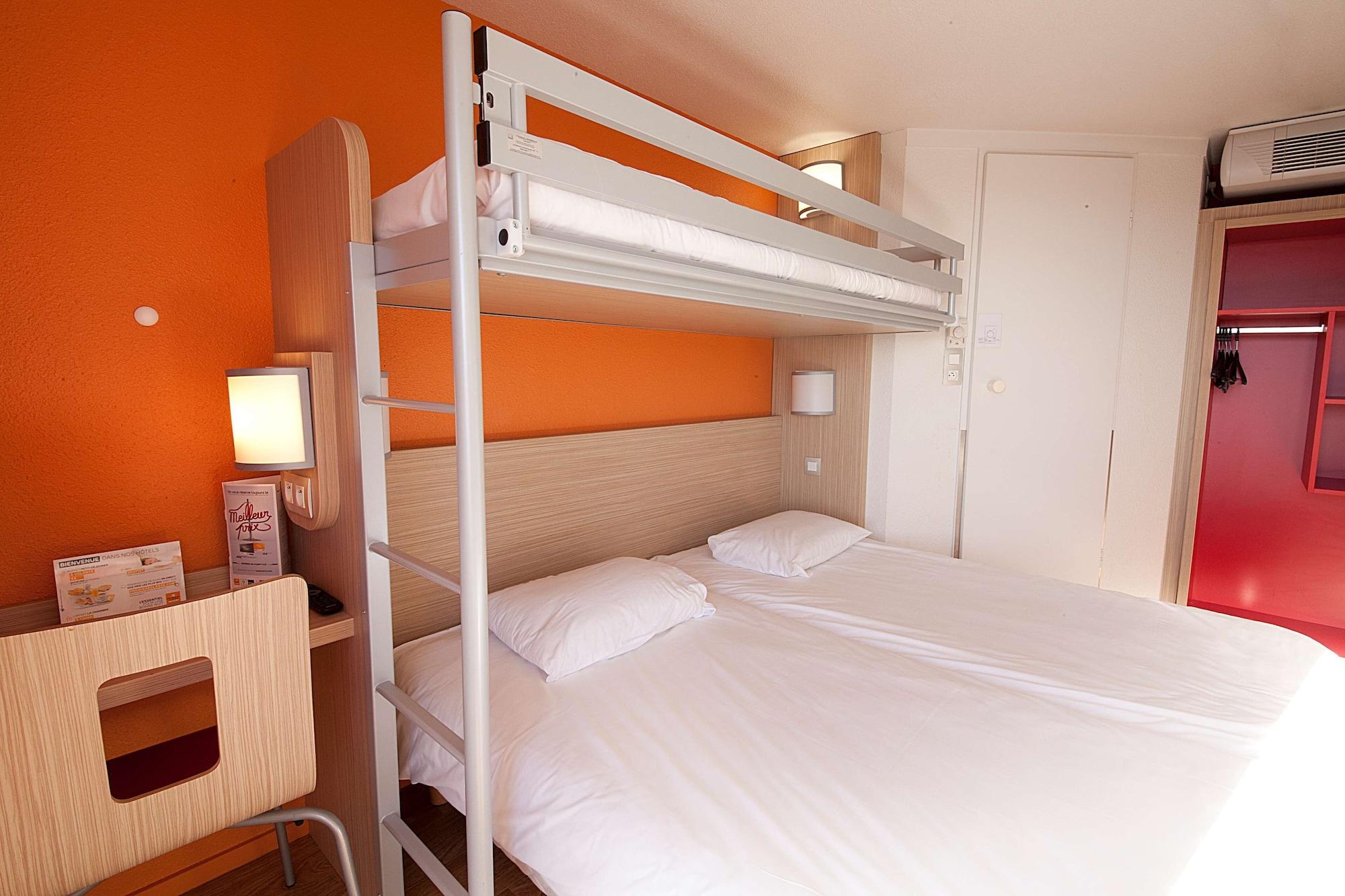 เพอมิเย่ คลาสเซ่ เคลอร์มองต์ เฟอร์รองด์ ซูเดอบิแยร์ Hotel โอบิแยร์ ภายนอก รูปภาพ