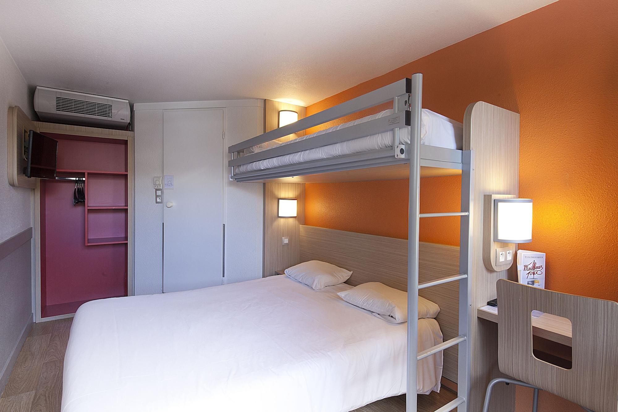 เพอมิเย่ คลาสเซ่ เคลอร์มองต์ เฟอร์รองด์ ซูเดอบิแยร์ Hotel โอบิแยร์ ภายนอก รูปภาพ
