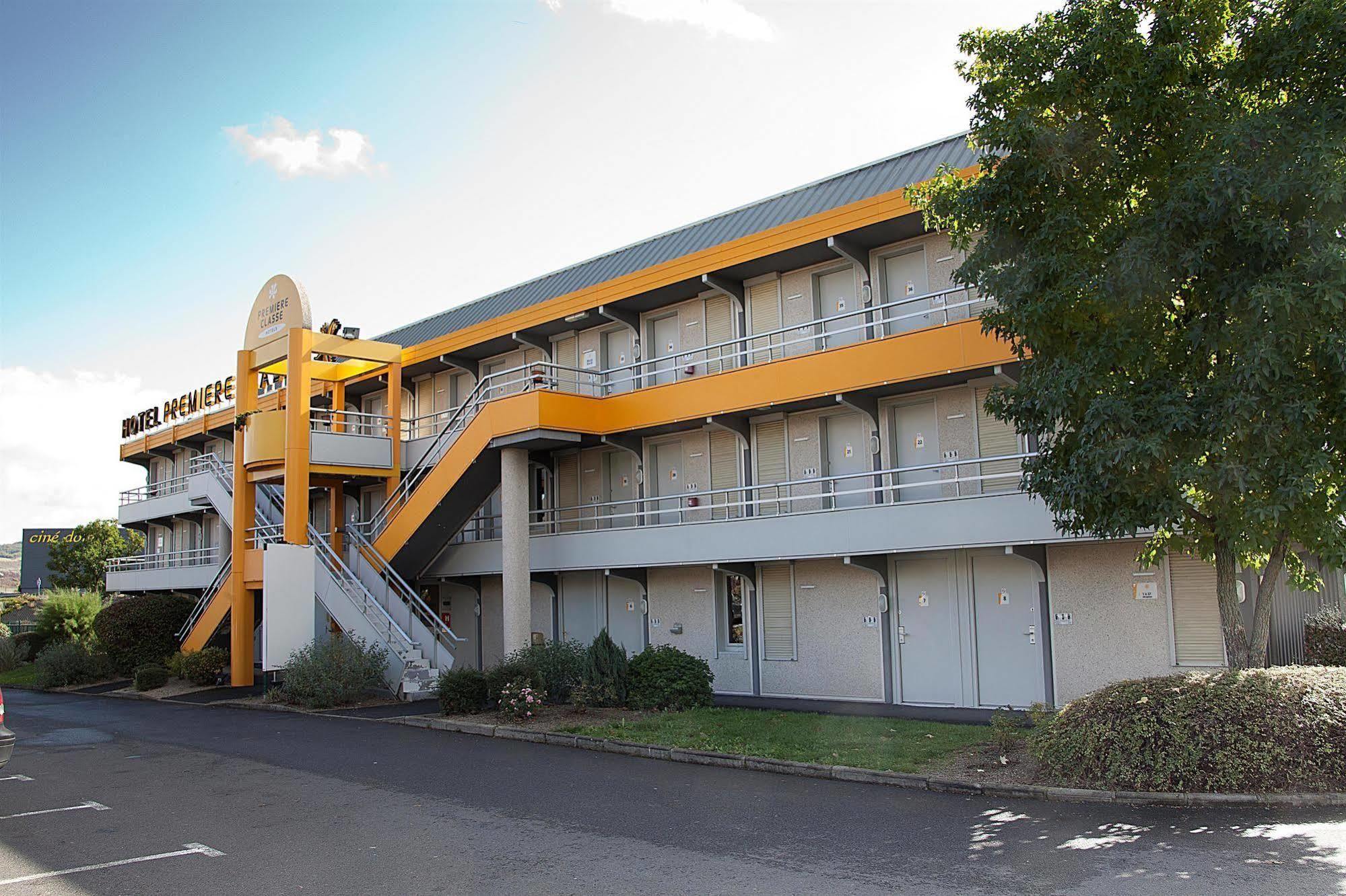 เพอมิเย่ คลาสเซ่ เคลอร์มองต์ เฟอร์รองด์ ซูเดอบิแยร์ Hotel โอบิแยร์ ภายนอก รูปภาพ